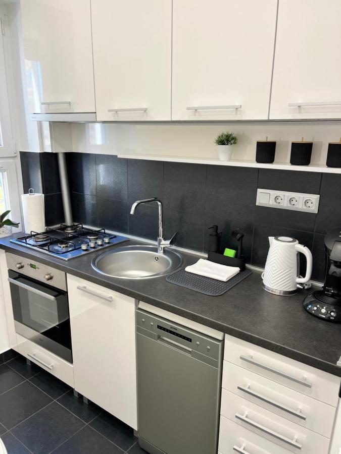 Martina Apartman Bekescsaba Bagian luar foto