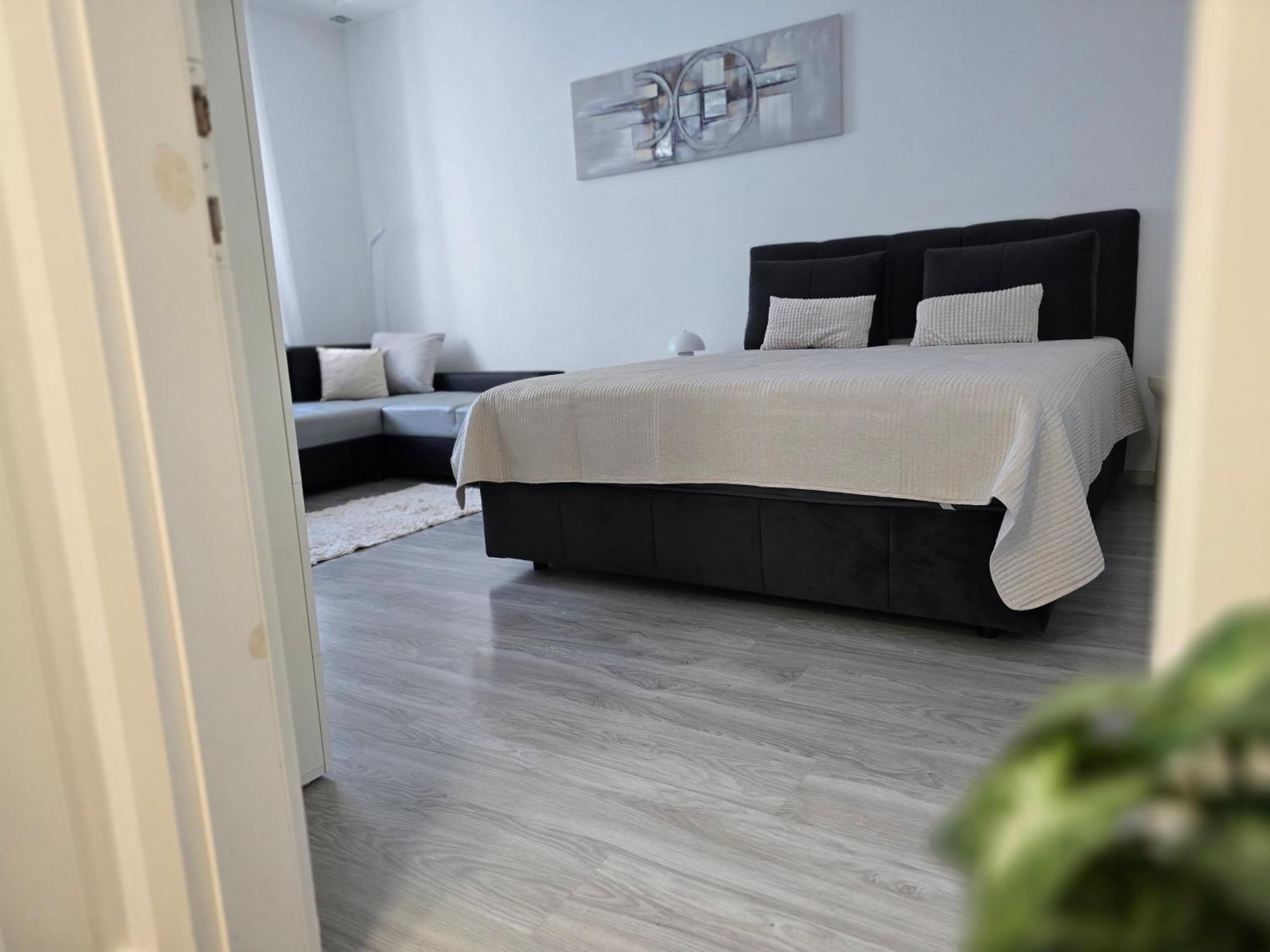 Martina Apartman Bekescsaba Bagian luar foto