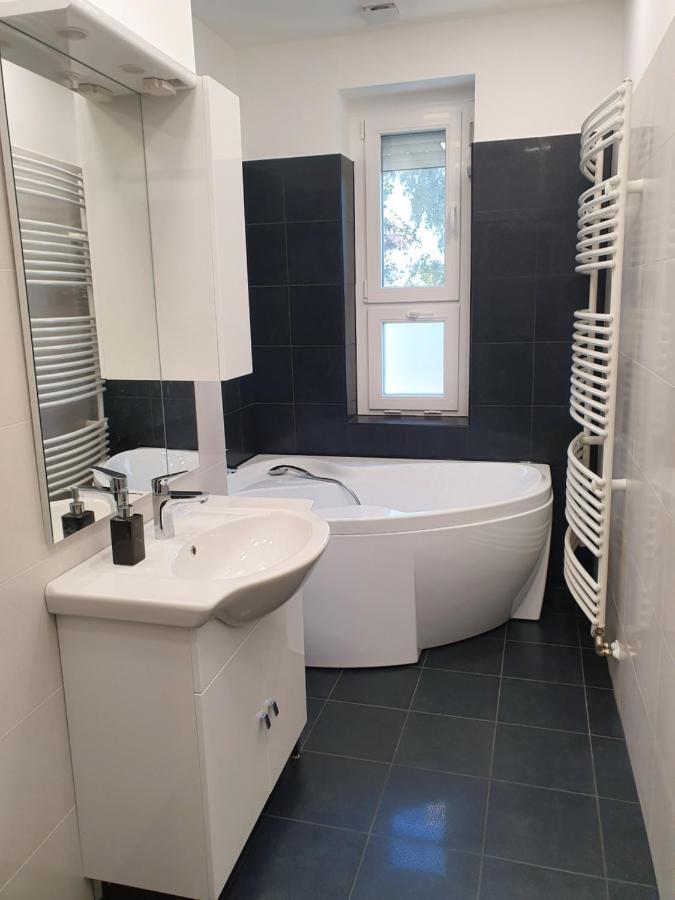 Martina Apartman Bekescsaba Bagian luar foto